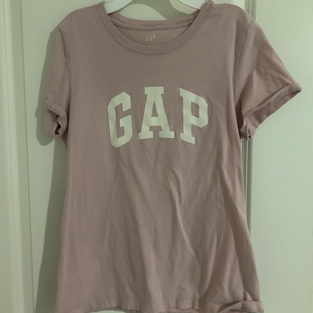 Gap shirt